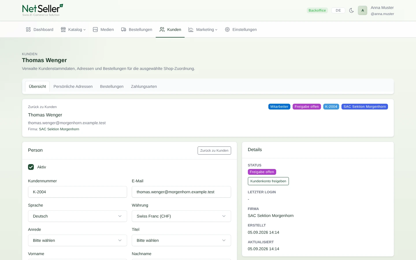 Firmenkontakt in NetSeller mit Mitarbeiterrolle und offener Kontofreigabe